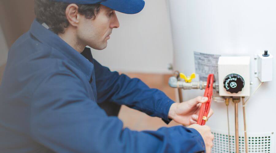 Professional water heater repair in Banquete, TX